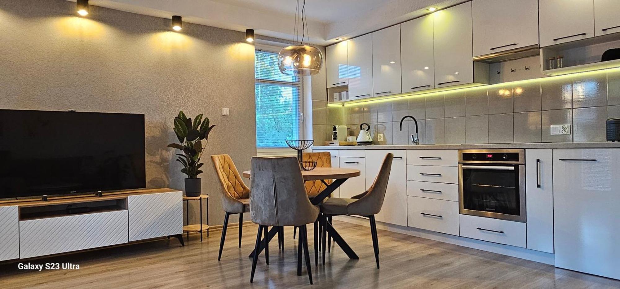 Apartament W Centrum Z Widokiem Na Jeziorko Kętrzyn Exteriér fotografie