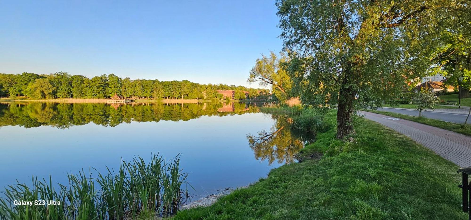Apartament W Centrum Z Widokiem Na Jeziorko Kętrzyn Exteriér fotografie
