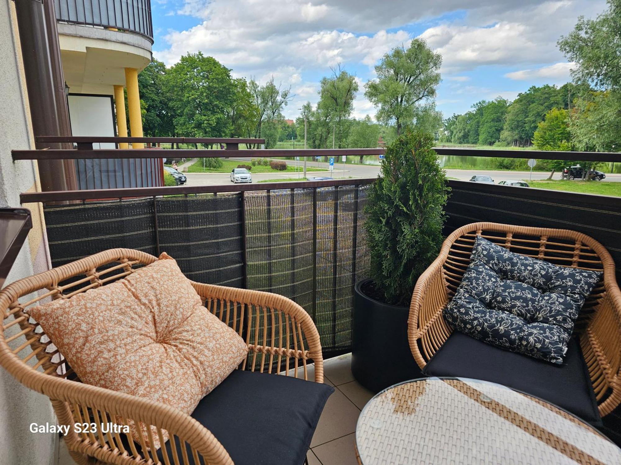 Apartament W Centrum Z Widokiem Na Jeziorko Kętrzyn Exteriér fotografie