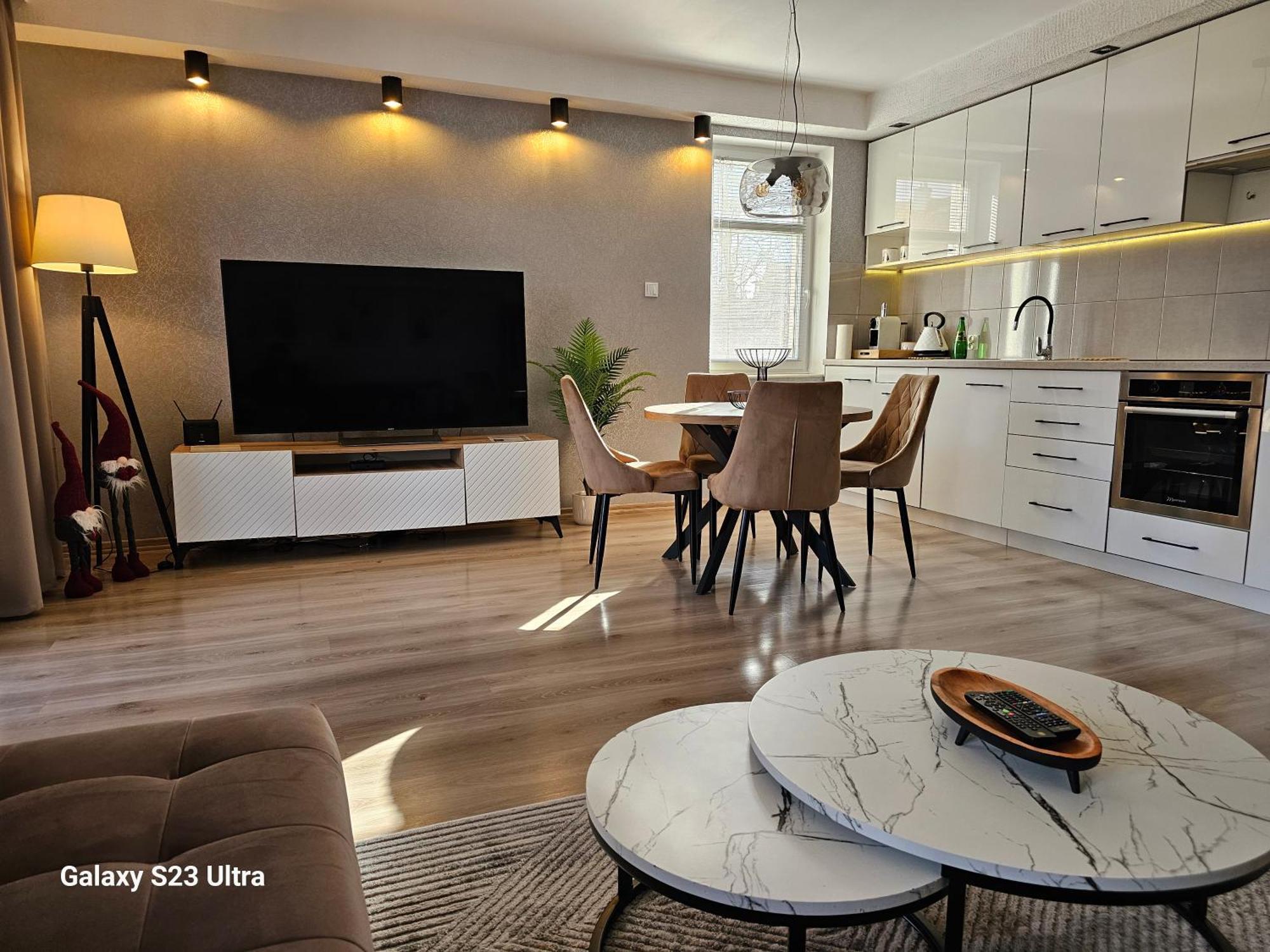Apartament W Centrum Z Widokiem Na Jeziorko Kętrzyn Exteriér fotografie